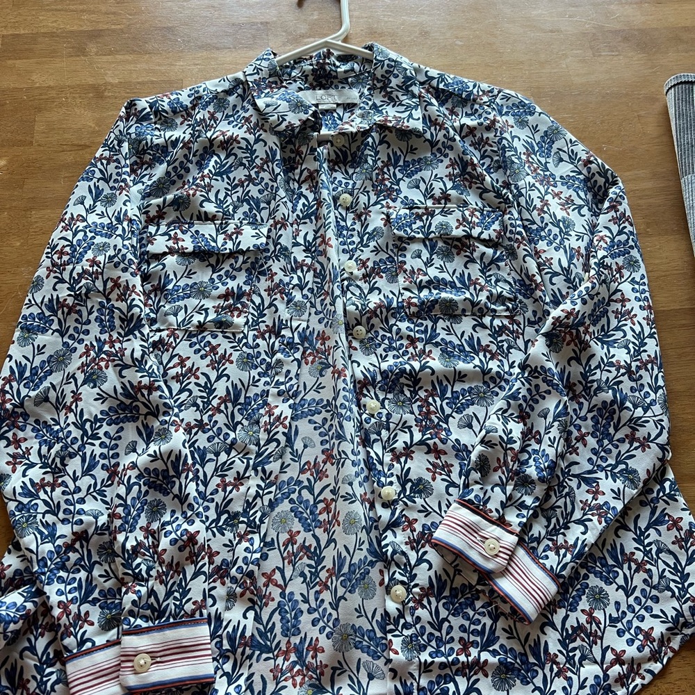 Blouse with nice patten